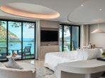 kamar-full-ocean-view-suite-di-ayana-komodo-waecicu-beach-labuan-bajo.jpg