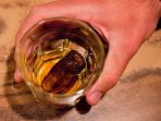 7 Minuman Teraneh di Dunia, Ada yang Dibuat Dari Air Rendaman Jempol Kaki Manusia
