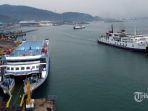 kapal-di-perairan-merak.jpg