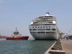 kapal-pesiar-mv-columbus.jpg