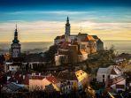 kastil-di-mikulov-republik-ceko.jpg