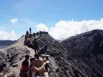 kawah-gunung-bromo.jpg