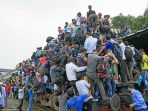keadaan-kereta-api-di-bangladesh_20170314_213803.jpg