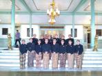 keluarga-dan-abdi-dalem-pura-mangkunegaran_20161012_095325.jpg