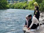 keluarga-ridwan-kamil-berpamitan-di-sungai-aare.jpg