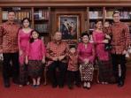 keluarga-susilo-bambang-yudhoyono_20161010_214607.jpg