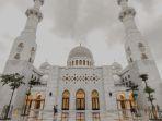 kemegahan-masjid-sheikh-zayed-solo.jpg