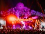 kemeriahan-head-in-the-clouds-festival.jpg