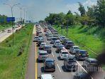 kendaraan-melaju-di-tol-cikampek-km-73-cikopo-purwakarta-jawa-barat.jpg