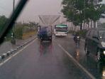 kendaraan-saat-hujan.jpg