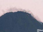kepulan-asap-di-atas-gunung-panderman.jpg