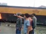 kereta-api-anjlok-di-garut.jpg