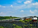 kereta-api-indonesia_20180522_075808.jpg