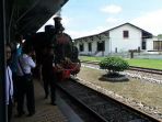 kereta-api-wisata_20171101_131851.jpg