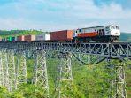 kereta-barang-atau-rail-express.jpg