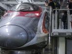 kereta-cepat-hongkong_20180928_150830.jpg