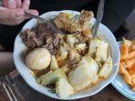 ketupat-sayur-pak-parto.jpg