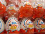 kinder-joy-dalam-kemasan-ritel-untuk-dipajang-di-rak-rak-toko.jpg