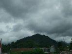 kondisi-gunung-merapi-yang-terpantau-melalui-pgm-kaliurang-pada-kamis-7-februari-2019.jpg