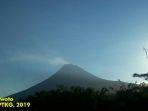 kondisi-gunung-merapi-yang-terpantau-via-pgm-ngepos-pada-sabtu-30-maret-2019.jpg