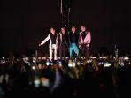 konser-westlife-di-candi-prambanan.jpg