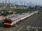 krl-commuter-line_20160930_093052.jpg