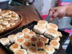 kue-pia-di-rumah-produksi-bapak-kodri-di-jalan-serayu-kota-tegal.jpg