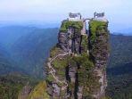 kuil-fanjingshan-di-puncak-gunung-fanjing.jpg