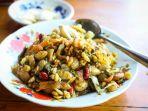 lephet-thoke-salad-daun-teh-yang-merupakan-makanan-khas-myanmar.jpg