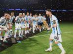 lionel-messi-dan-rekan-di-timnas-argentina.jpg