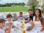 lionel-messi-makan-siang-mewah-bersama-keluarga.jpg