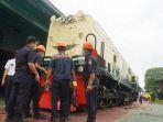 livery-lokomotif-kai-gambar.jpg