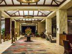 Demi Peringatkan Social Distancing di Lobi Hotel, Pria Ini Luncurkan Empat Tembakan dari Senjata Api