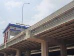 lokasi-video-viral-petugas-tol-beli-takjil-dengan-cara-memancing-di-gerbang-tol-pisangan.jpg