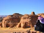 madain-saleh-atau-hegra-di-arab-saudi.jpg