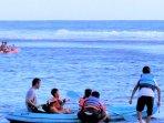 Liburan ke Gunungkidul, Coba Serunya Bermain Kano di Pantai Sadranan