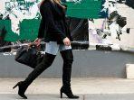 Makin Modis Saat Traveling, Yuk Intip Tips Pilih Sepatu Traveling Sesuai Bentuk Kaki
