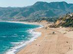 malibu-beach-amerika-serikat.jpg