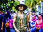 manusia-patung-di-kota-tua-jakarta.jpg