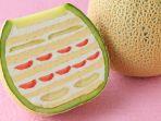 marugoto-melon-cake.jpg