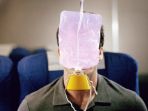 masker-oksigen-di-dalam-pesawat_20180420_200806.jpg