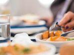 meal-onboard.jpg