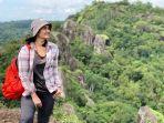 medina-kamil-plesiran-ke-gunung-api-purba-nglanggeran.jpg