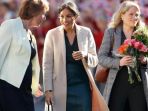 meghan-markle-saat-tur-ke-kota-sussex_20181004_084530.jpg