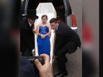 meghan-yang-baru-diturunkan-dari-dalam-ambulans_20170516_150739.jpg