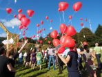 melepas-balon-ke-udara_20170405_153824.jpg