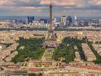 menara-eiffel-di-paris-prancis-yang-menjadi-satu-tempat-wisata-populer-dunia.jpg