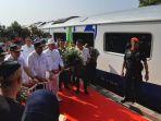 menteri-perhubungan-ri-budi-karya-sumadi-dan-direktur-utama-pt-kai-edi-sukmoro.jpg