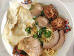 menu-bakso-di-warung-rumah-makan-bakso-ito.jpg