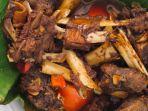 menu-tengkleng-rica-pak-manto-di-solo.jpg